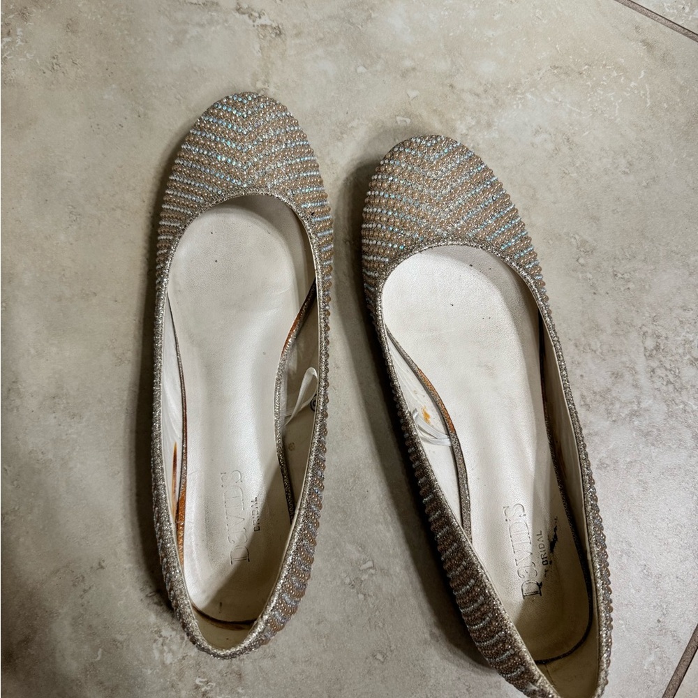 Elegant Beaded Flats 🌟